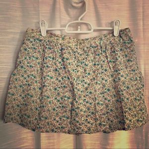 Urban Outfitters | Floral Skort